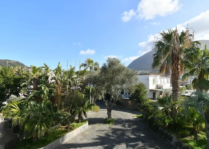 Regine Con Terrazza A Forio Forio di Ischia