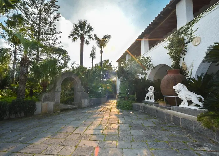 Regine Con Terrazza A Forio Vendégház